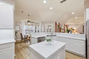 4004 Marigold Dr, Haltom City, TX 76137 - Photo 14