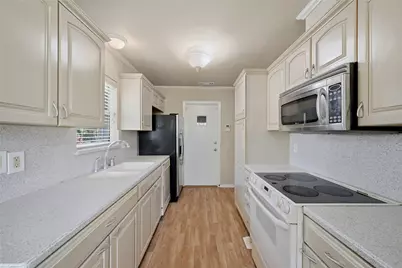 302 Iowa Street, Sherman, TX 75090 - Photo 8
