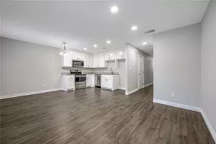 905-907 W Collins St, Denison, TX 75020 - Photo 2