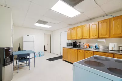 2750 Bonham Street, Paris, TX 75460 - Photo 12