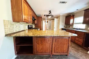 2414 Brandon St, Dallas, TX 75211 - Photo 6