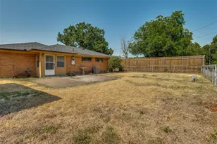 303 Merribrook Trail, Duncanville, TX 75116 - Photo 22