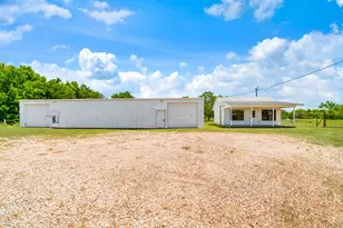 2107 S 19 & 24 Hwy, Paris, TX 75462 - Photo 1