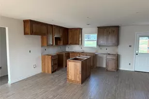 1017 Virgil Ct, Springtown, TX 76082 - Photo 2