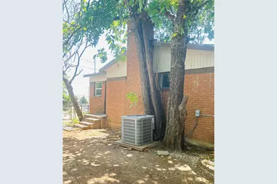 1355 Glen Garden Drive, Fort Worth, TX 76104 - Photo 4
