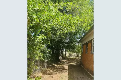 1355 Glen Garden Drive, Fort Worth, TX 76104 - Photo 6