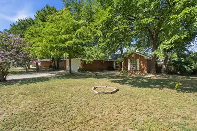 613 N Avenue D, Springtown, TX 76082 - Photo 4