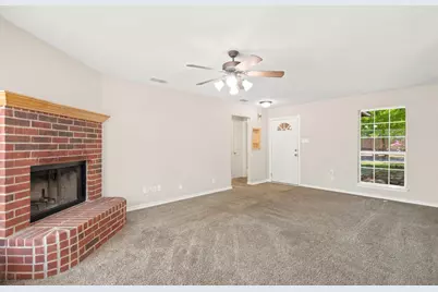 613 N Avenue D, Springtown, TX 76082 - Photo 8