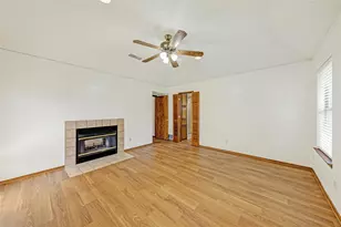 810 Castleview Dr, Arlington, TX 76001 - Photo 16