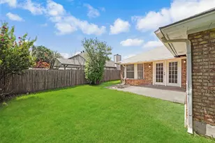 810 Castleview Dr, Arlington, TX 76001 - Photo 26