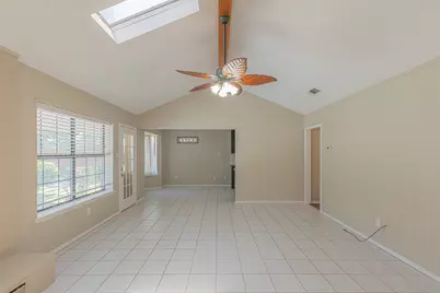 1015 Meadowlark Lane, Granbury, TX 76048 - Photo 6