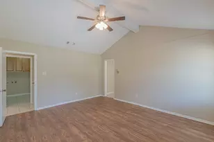 1015 Meadowlark Ln, Granbury, TX 76048 - Photo 24