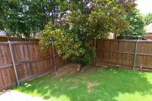 663 Morgan Dr, Grand Prairie, TX 75052 - Photo 2