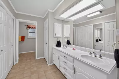 623 S Harbor Court, Granbury, TX 76048 - Photo 18