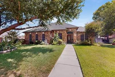 713 Mockingbird Court, Crowley, TX 76036 - Photo 2