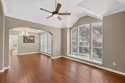 713 Mockingbird Court, Crowley, TX 76036 - Photo 6