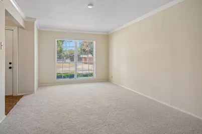 902 N Lindale Lane, Richardson, TX 75080 - Photo 4