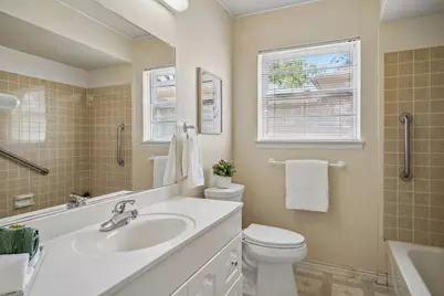902 N Lindale Lane, Richardson, TX 75080 - Photo 16