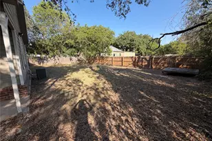 979 W Pecan St, Stephenville, TX 76401 - Photo 30
