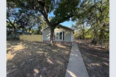 979 W Pecan Street, Stephenville, TX 76401 - Photo 2
