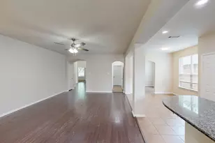 1512 Cockatiell Dr, Little Elm, TX 75068 - Photo 4