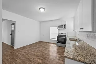 708 W Day St, Denison, TX 75020 - Photo 8