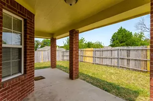 1015 Balkan Dr, Lancaster, TX 75134 - Photo 22