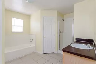 1015 Balkan Dr, Lancaster, TX 75134 - Photo 14