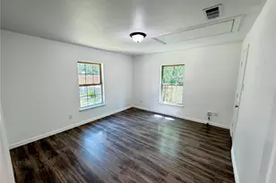 105 W Damon St, Terrell, TX 75160 - Photo 12