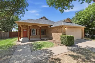 3003 Lake Ridge Dr, Sanger, TX 76266 - Photo 2