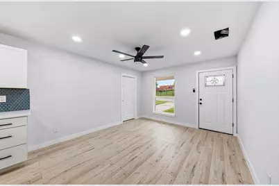 3842 Soft Wind Drive, Dallas, TX 75241 - Photo 2