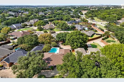 2409 Glen Morris Road, Carrollton, TX 75007 - Photo 36