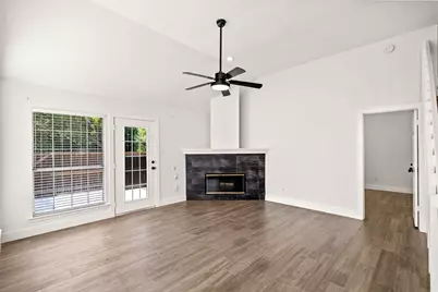 381 Arbor Lane, Euless, TX 76039 - Photo 14
