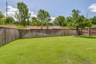 3584 Hathaway Ct, Irving, TX 75062 - Photo 24