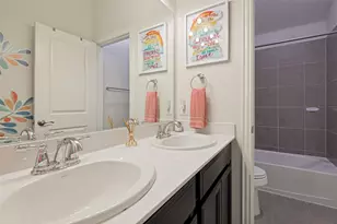 3584 Hathaway Ct, Irving, TX 75062 - Photo 20