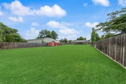 2132 Meandering Drive, Irving, TX 75060 - Photo 20