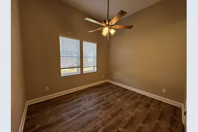 939 W Frey Street, Stephenville, TX 76401 - Photo 10