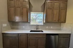 939 W Frey St, Stephenville, TX 76401 - Photo 8
