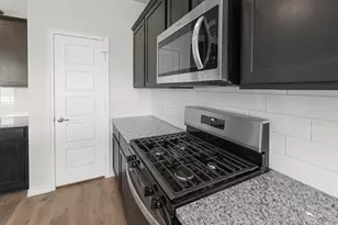 8425 Everly Dr, Garland, TX 75043 - Photo 2