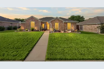 327 Choctaw Trail, Waxahachie, TX 75165 - Photo 1