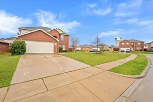 2743 Hacienda Lake Dr, Little Elm, TX 75068 - Photo 6