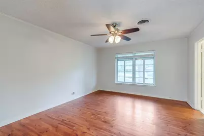1901 Bluebird Avenue, Fort Worth, TX 76111 - Photo 16