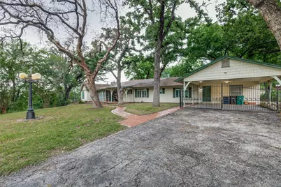 1901 Bluebird Avenue, Fort Worth, TX 76111 - Photo 22