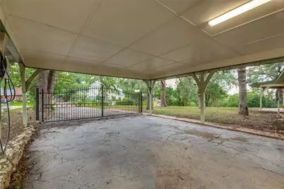 1901 Bluebird Avenue, Fort Worth, TX 76111 - Photo 26