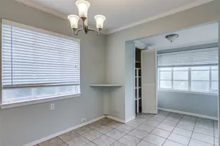 1901 Bluebird Ave, Fort Worth, TX 76111 - Photo 10