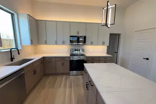 5506 Mesa Cir, Dallas, TX 75235 - Photo 2