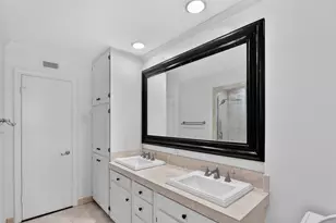 3230 Camelot Dr, Dallas, TX 75229 - Photo 20