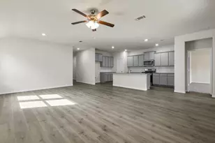 8429 Everly Dr, Garland, TX 75043 - Photo 6
