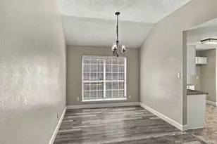 1107 Chancellorsville Pkwy, Grand Prairie, TX 75052 - Photo 8