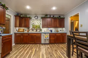 124 Martin Dr, Lancaster, TX 75146 - Photo 12